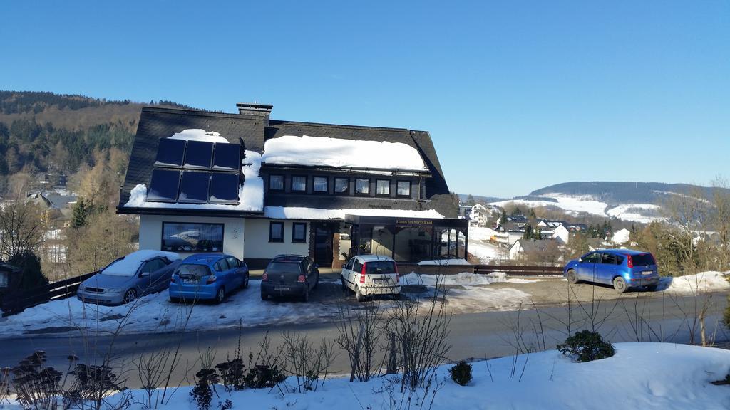 ヴィリンゲンHaus Im Strycktalアパートメント エクステリア 写真